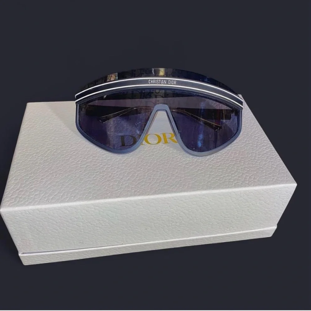 Dior Black Sunglasses - Picture 3 of 5